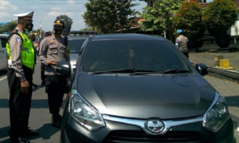 halau pemudik pengendara dihentikan