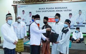 ramadan berbagi pks santuni anak yatim