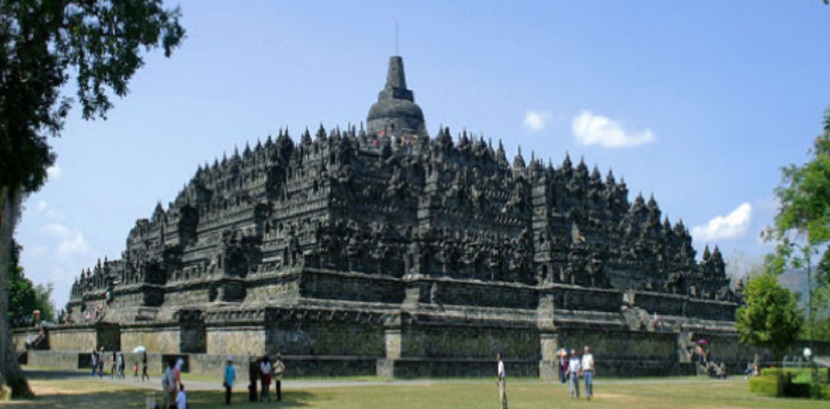 candi borobudur tutup
