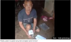 kurir ditodong pistol