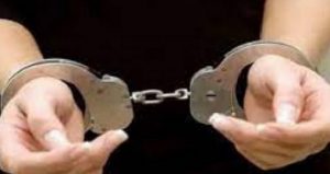 polisi buru wanita pemberi takjil beracun