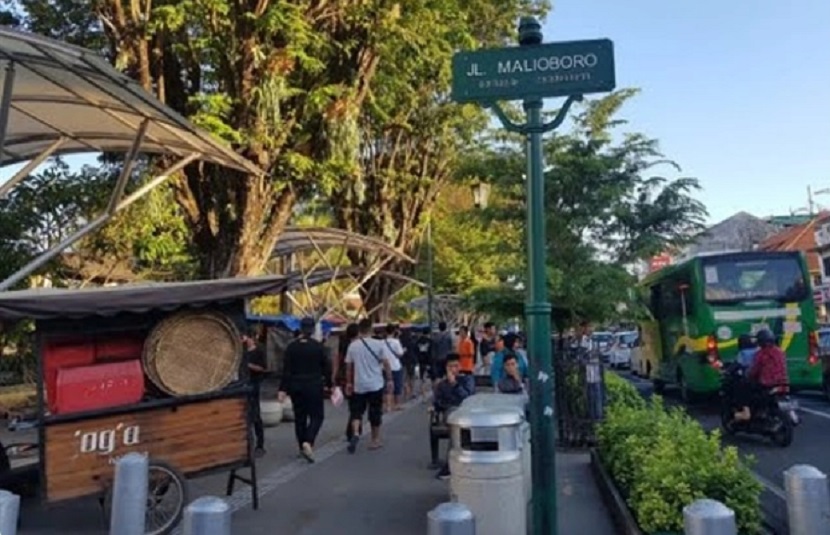 viral wisatawan keluhkan