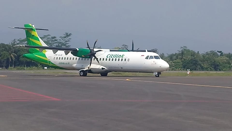 bandara jbs