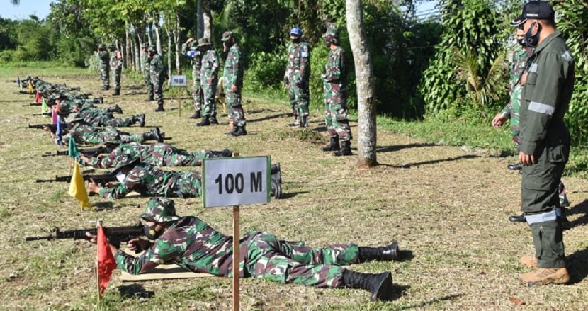 latihan menembak