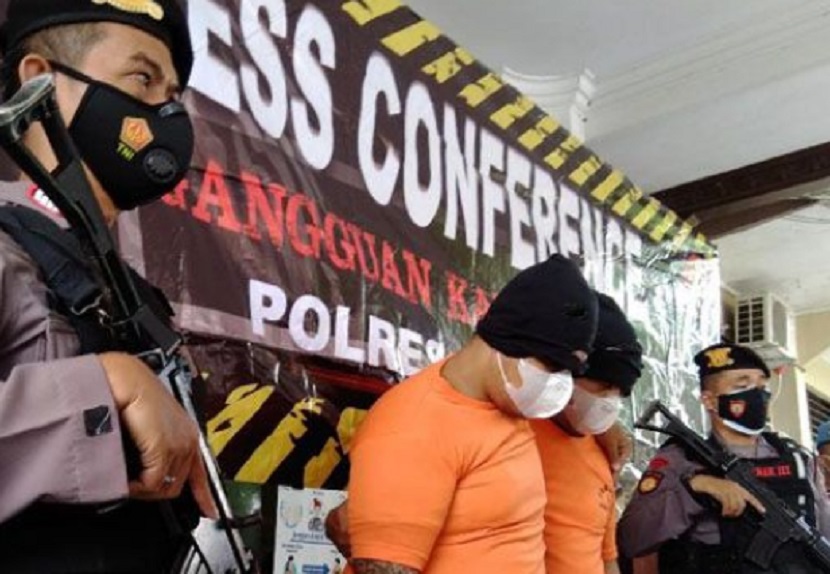 pencuri rumah kosong