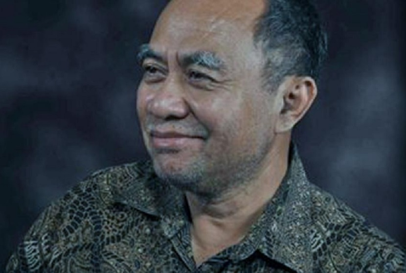 ugm pasang ews
