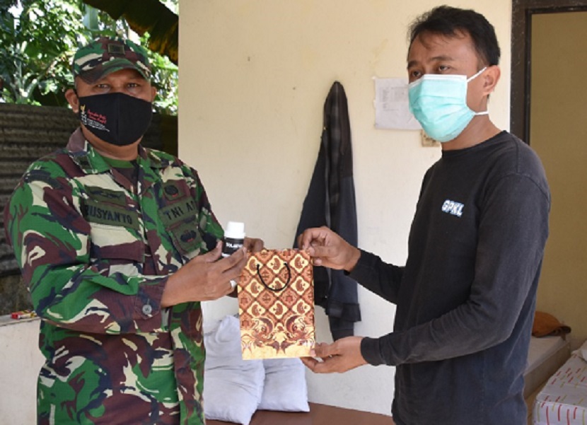 bersihkan senjata