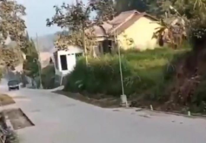 hujan abu