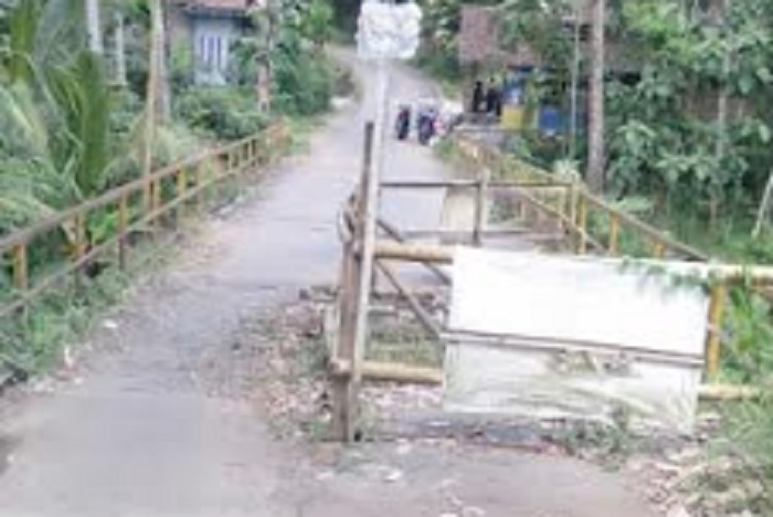 jembatan sedayu rusak