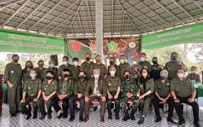 21i Hut Hipakad