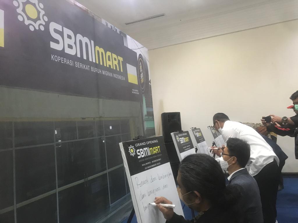 SBMI Mart Resmi Diluncurkan 1 3ksbmi wsb ang2