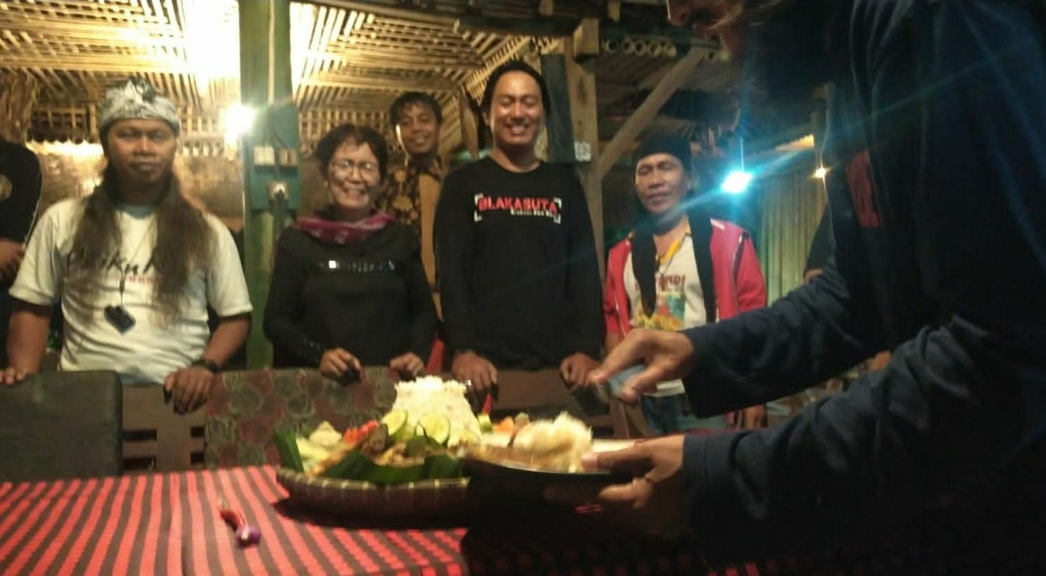 <br><strong>Blakasuta Genap Satu Tahun, Seniman 7 Daerah Kumpul Rayakan Dengan Putar Film dan Performing Art</strong> 1 IMG 20221114 165045