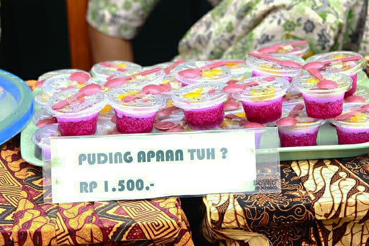Jualan di Art Expo Pensi and Market Day, Kelas 7b MTs Negeri 3 Purbalingga Sajikan Puding Sutra 4 IMG 20221125 100654