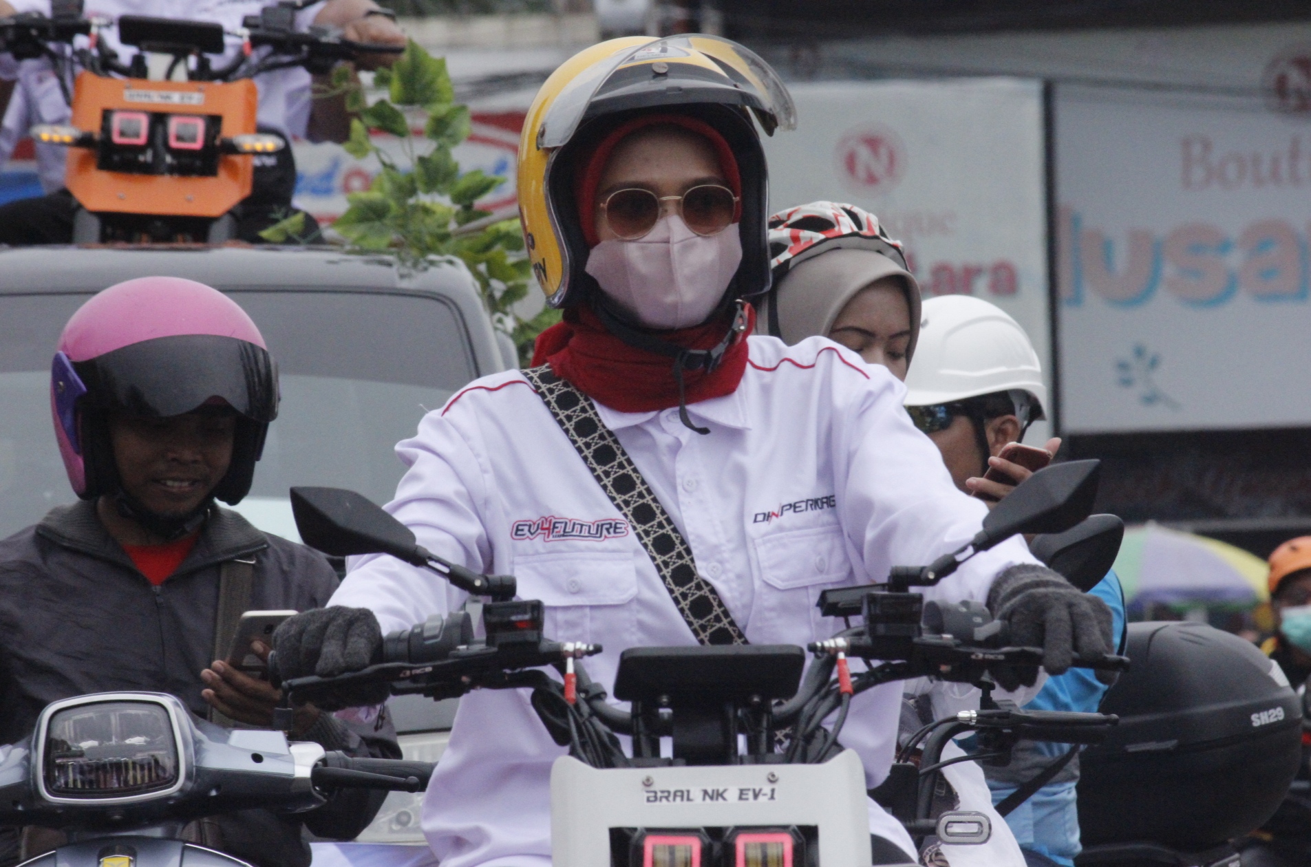 <strong>Old and New Dalam Purbalingga Carnival Vaganza 2022, Sepeda Penny Farthing dan </strong><strong>Motor Listrik</strong><strong> Tampil Eksotik</strong> 4 IMG 20221224 183514
