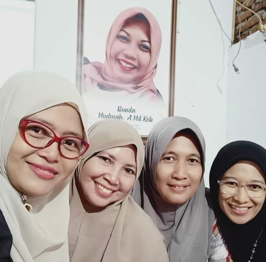 Peringati 3 Hari Wafatnya Bunda Mudjijah, Pegiat Sosial Purbalingga Gelar Do'a Bersama 2 IMG 20230502 234202