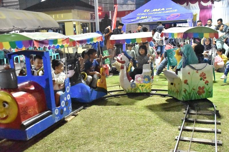 Festival Kearifan Lokal dan Bazar UMKM a