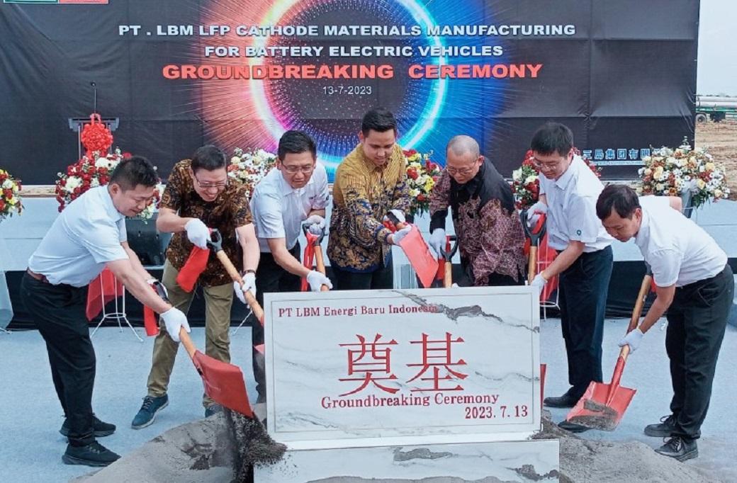 Bupati Kendal H. Dico M. Ganinduto B.Sc menghadiri acara Groundbreaking PT. LBM Energi Baru di Kawasan Industri Kendal