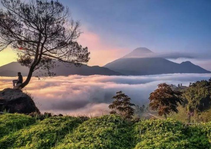 DIatas Awan