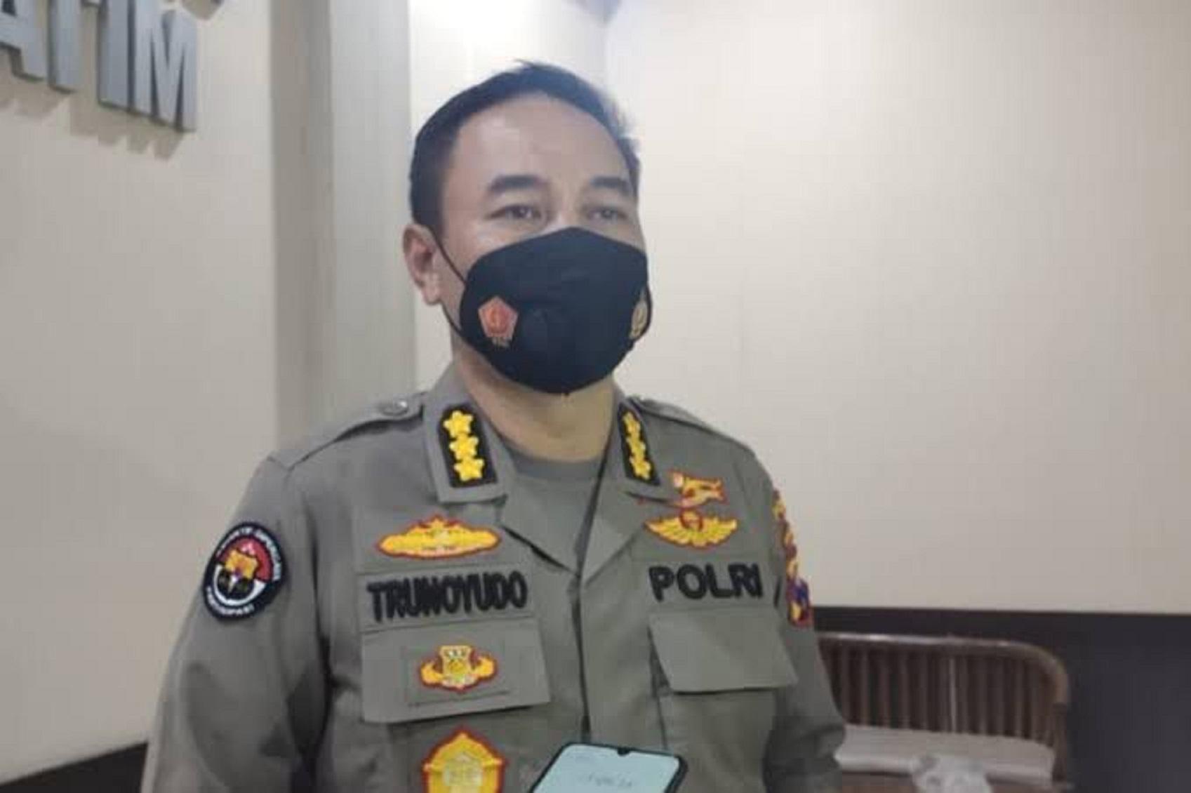 Kepala Bidang Hubungan Masyarakat Polda Metro Jaya Kombes. Pol. Trunoyudo Wisnu Andiko