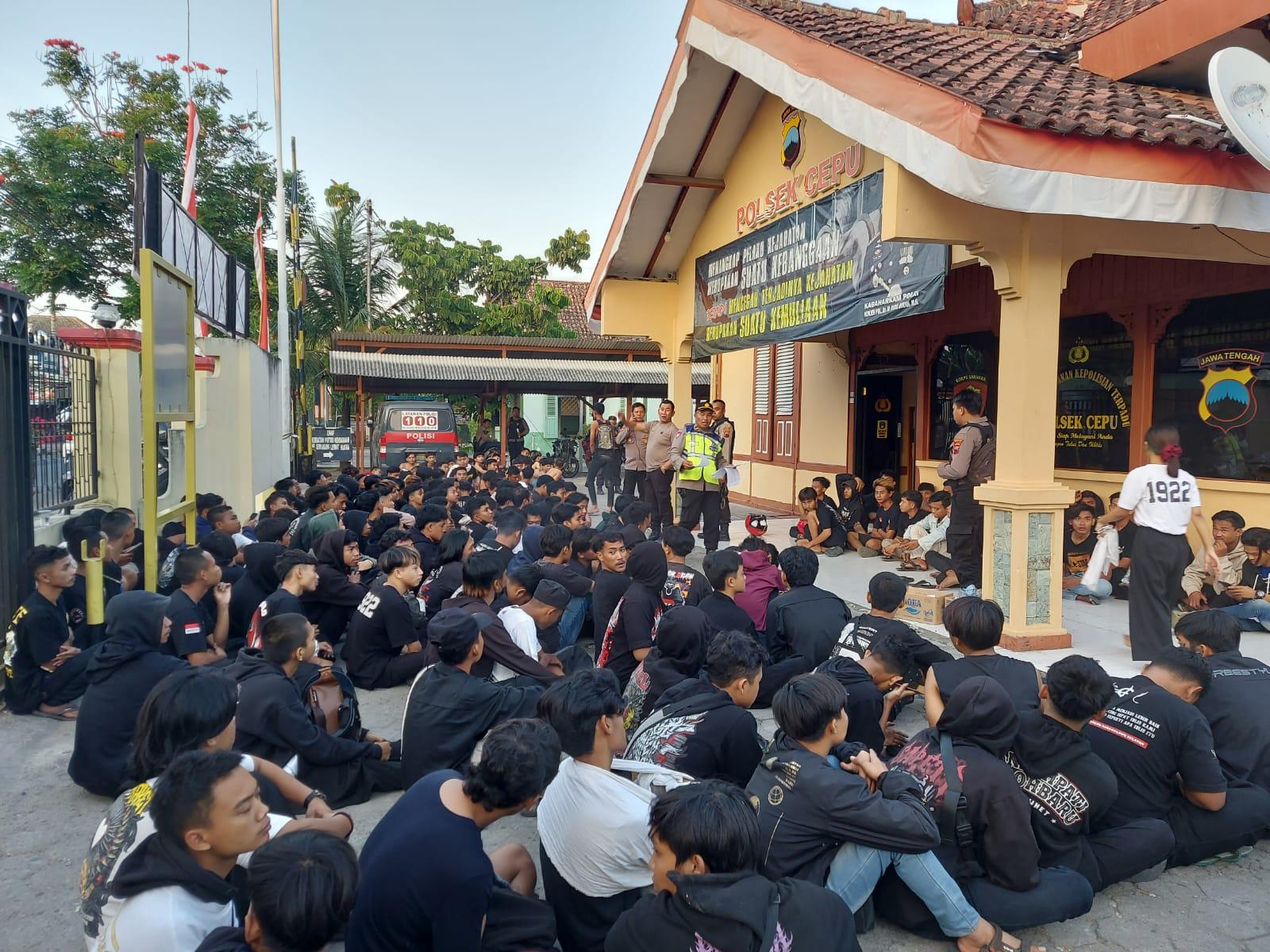 Ratusan Wisadawan Perguruan Silat Diamankan Polres Blora