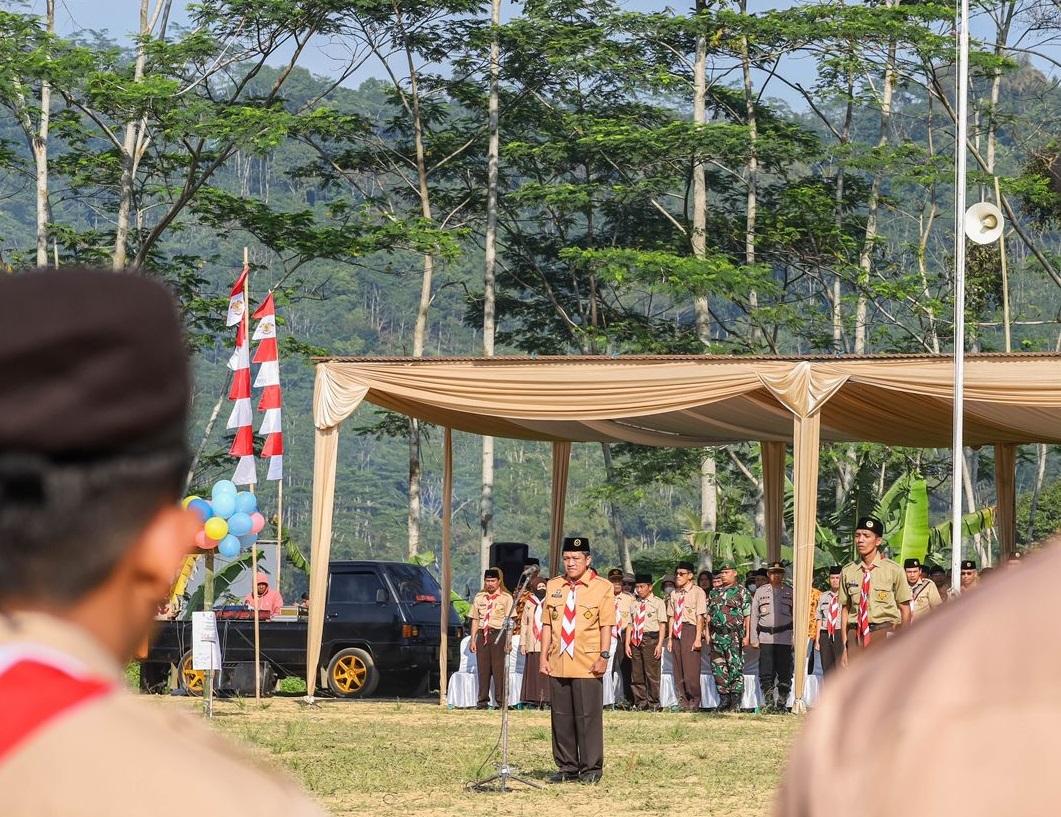 Bupati Wonosobo Saat Memimpin upacara peringatan hari pramuka ke 62