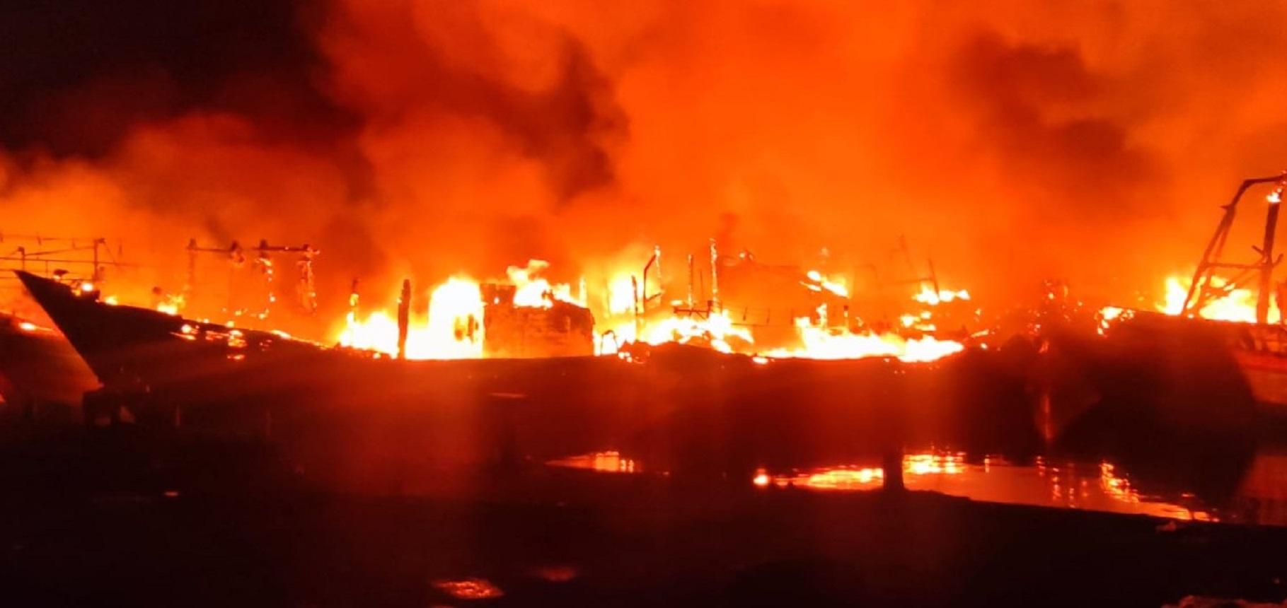 pelabuhan tegal terbakar