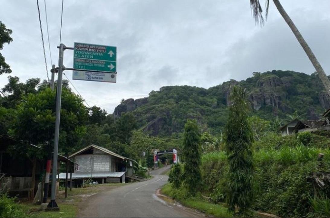 Suasana Kawasan Desa Wisata Nglanggeran di Kalurahan Nglanggeran, Kapanewon Patuk, Gunungkidul.