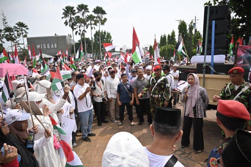 Bupati Pratiwi berpesan agar aksi kali ini bisa dilaksanakan dengan santun dan tertib. foto: prokompim