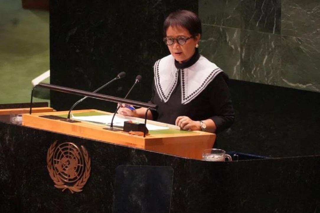 Menteri Luar Negeri Retno Marsudi menyampaikan pernyataan nasional Indonesia dalam Sidang Majelis Umum PBB untuk membahas situasi di Gaza, di New York, AS, Selasa (28/11/2023). (mercusuar.co/Kemlu RI)