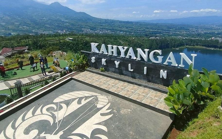 View Kahyangan Skyline yang sangat mempesona.