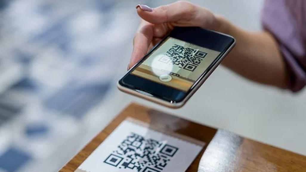 Meskipun seringkali memberikan kemudahan dalam kehidupan sehari-hari, Kode QR juga membawa potensi bahaya terkait dengan keamanan dan privasi di ranah digital.