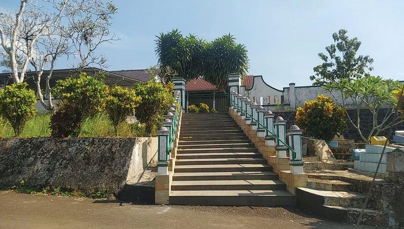 ana Makam Giri Cendana Desa Kajoran, Purbalingga.