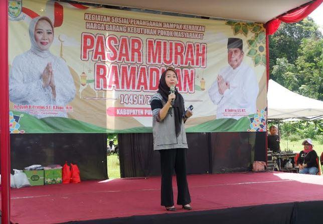 Bazar Ramadan di Candiwulan, Bupati Tiwi Turun Langsung Layani Warga