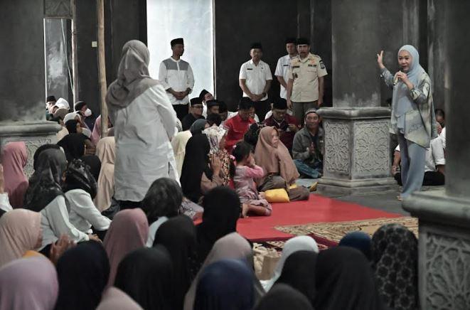 Bupati Tiwi Respon Aduan Masyarakat Kesulitan Air Bersih di Dusun Kutabawa