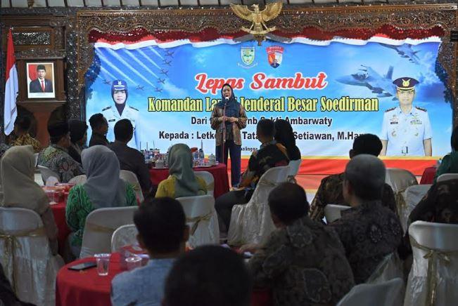 Bupati Tiwi berikan dukungan paralayang Gunung Lompong Dok. Humas Protokol Purbalingga