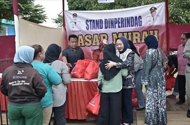 Hari Terakhir Bazar Ramadan Diserbu Warga, Bupati Tiwi: Terima Kasih pada Stakeholder yang Terlibat