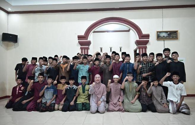 Tiap Tahun Butuh Bangun Ruang Kelas, Bupati Tiwi Bantu Dana Hibah PPMTQ Daarussalaam Slinga