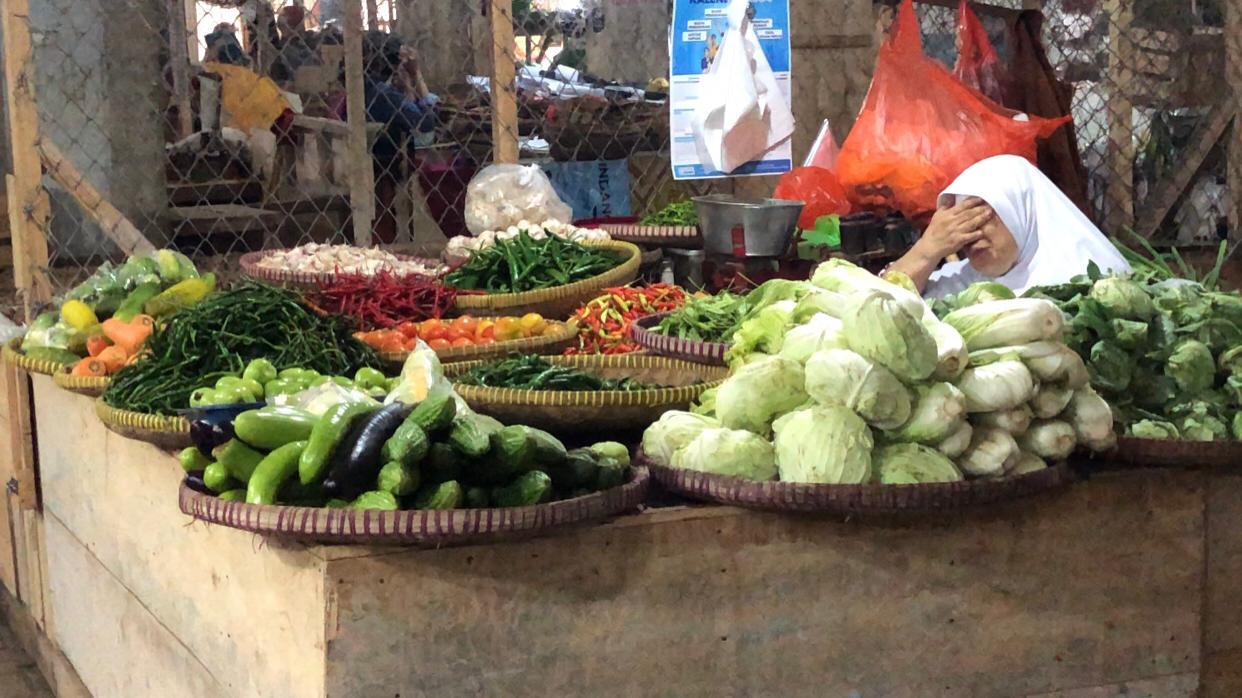 Kelangkaan bahan pokok penyebab harga naik di Pasar Tradisional Wonosobo. Dok. Arul Mercusuar(19/4/24)