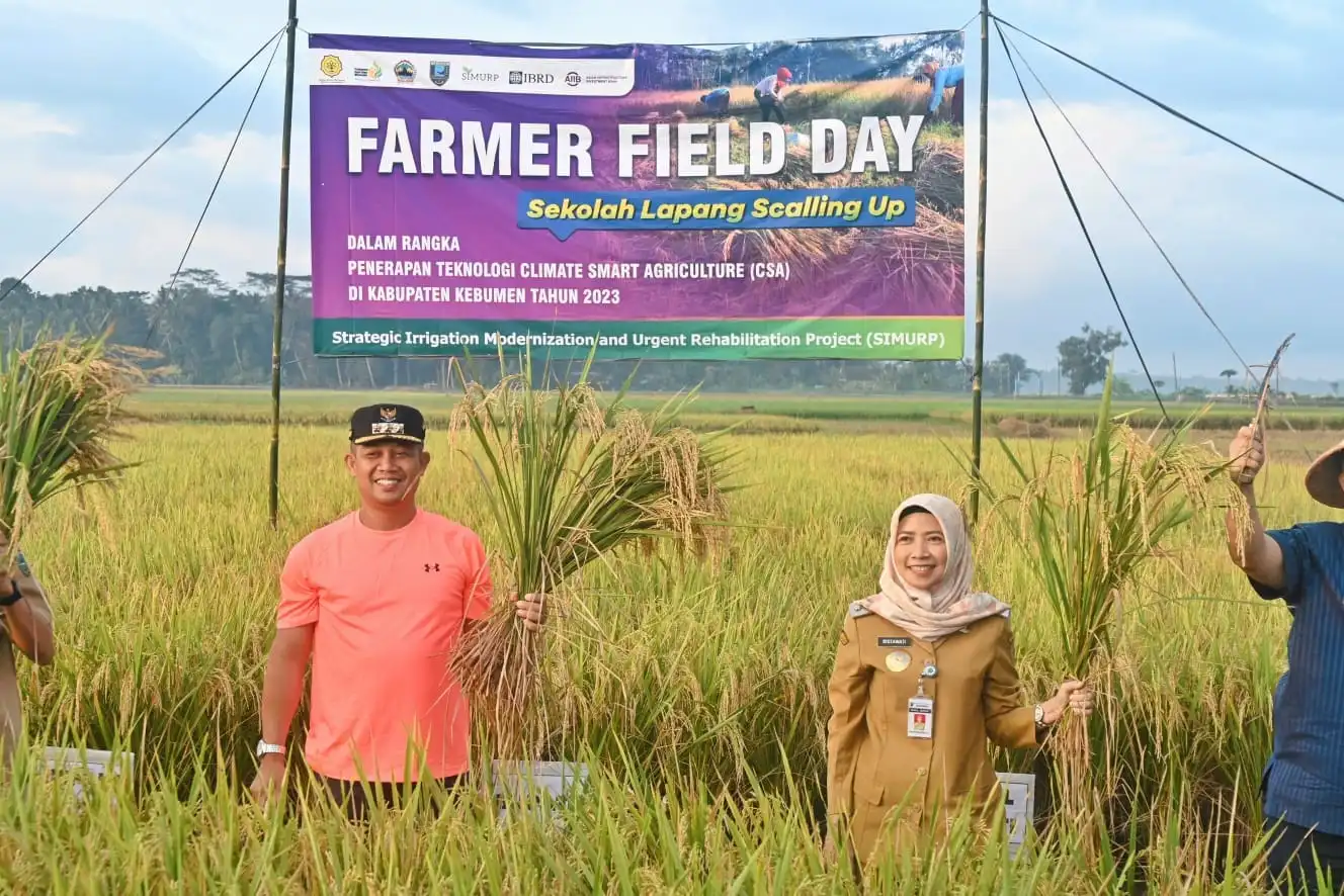 Pemerintah Kabupaten Kebumen, melalui Surat Keputusan Bupati Arif Sugiyanto Nomor 5006.1/104 Tahun 2024, telah menetapkan alokasi pupuk bersubsidi untuk petani serta harga eceran tertinggi (HET) untuk pupuk tersebut.