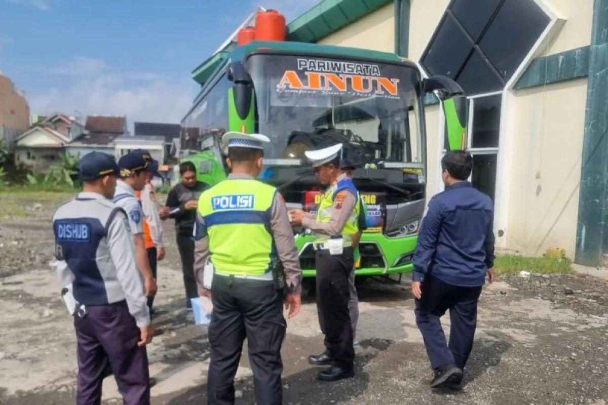 Satlantas Polres Wonosobo Lakukan Ramp Check Bus Pariwisata