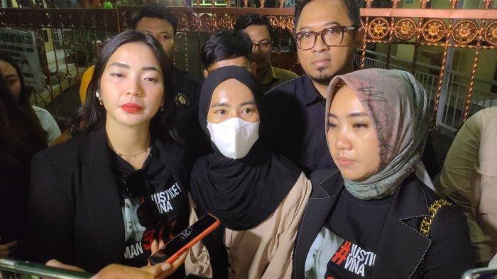LINDA DATANG KE POLSEK CIREBON