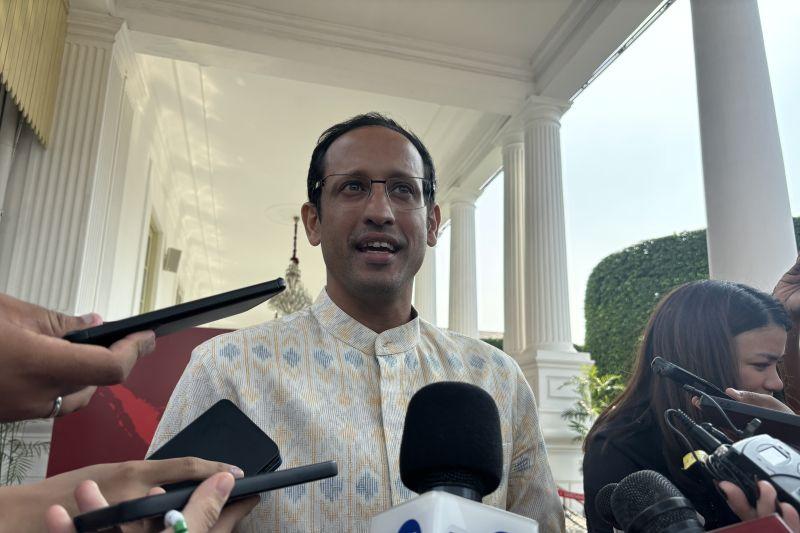 Pemerintah membatalkan kebijakan kenaikan besaran uang kuliah tunggal (UKT),