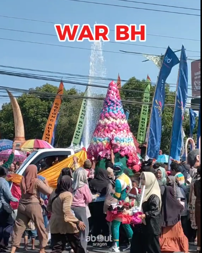 Aksi Berebut BH dalam Karnaval Ulang Tahun Kabupaten Sragen Viral di Media Sosial