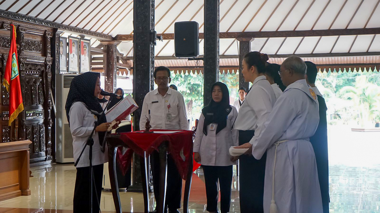 Sejumlah 285 ASN Resmi Dilantik Bupati Tiwi Minta ASN Berintegritas Dan Tunjukkan Kinerja Baik 4