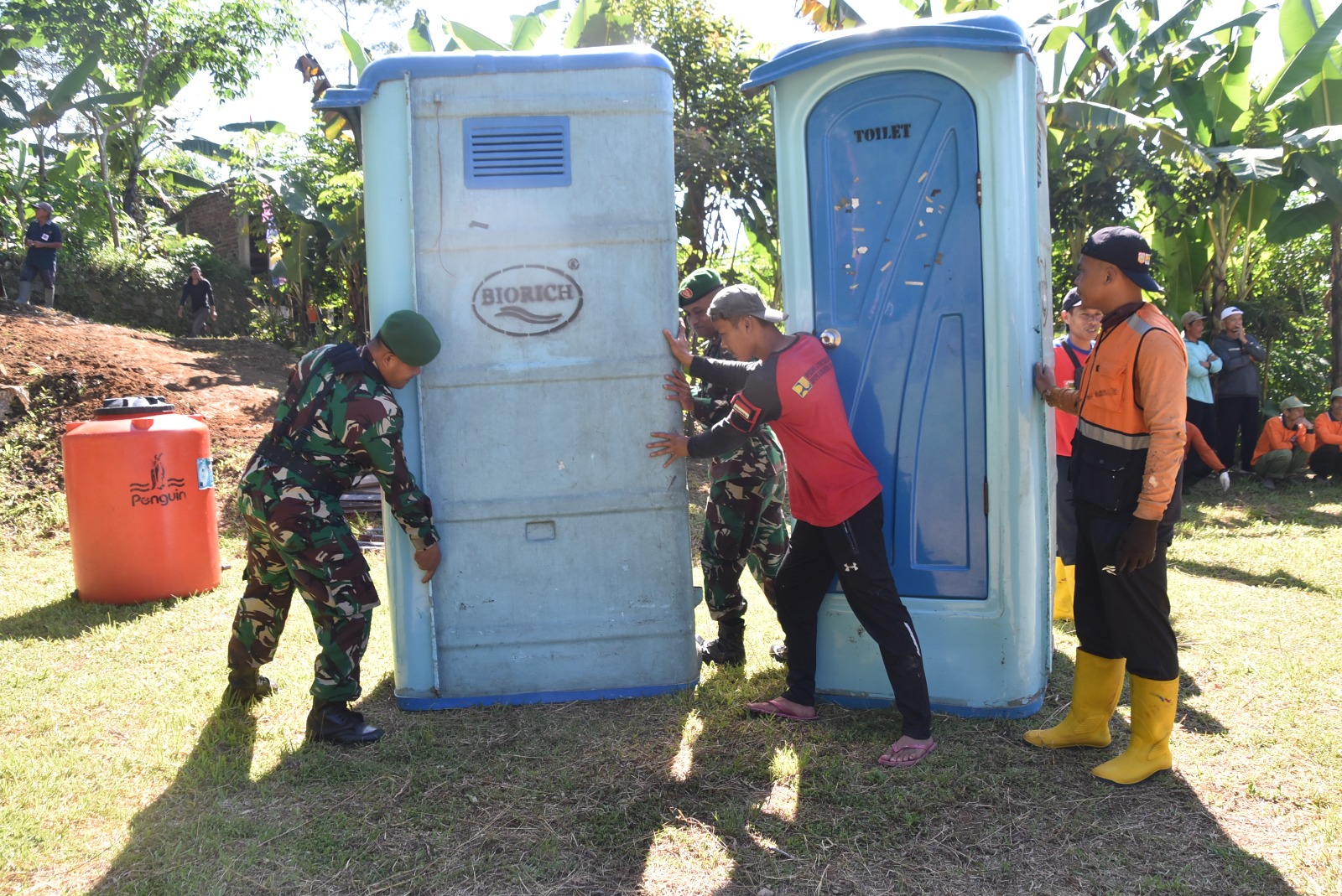 Seperti pada pembukaan TMMD Reguler ke 120 Kodim 0707 /Wonosobo berupaya menyiapkan semua prasarana yang sekiranya dibutuhkan seperti toilet portable guna memberikan kenyamanan bagi peserta upacara.