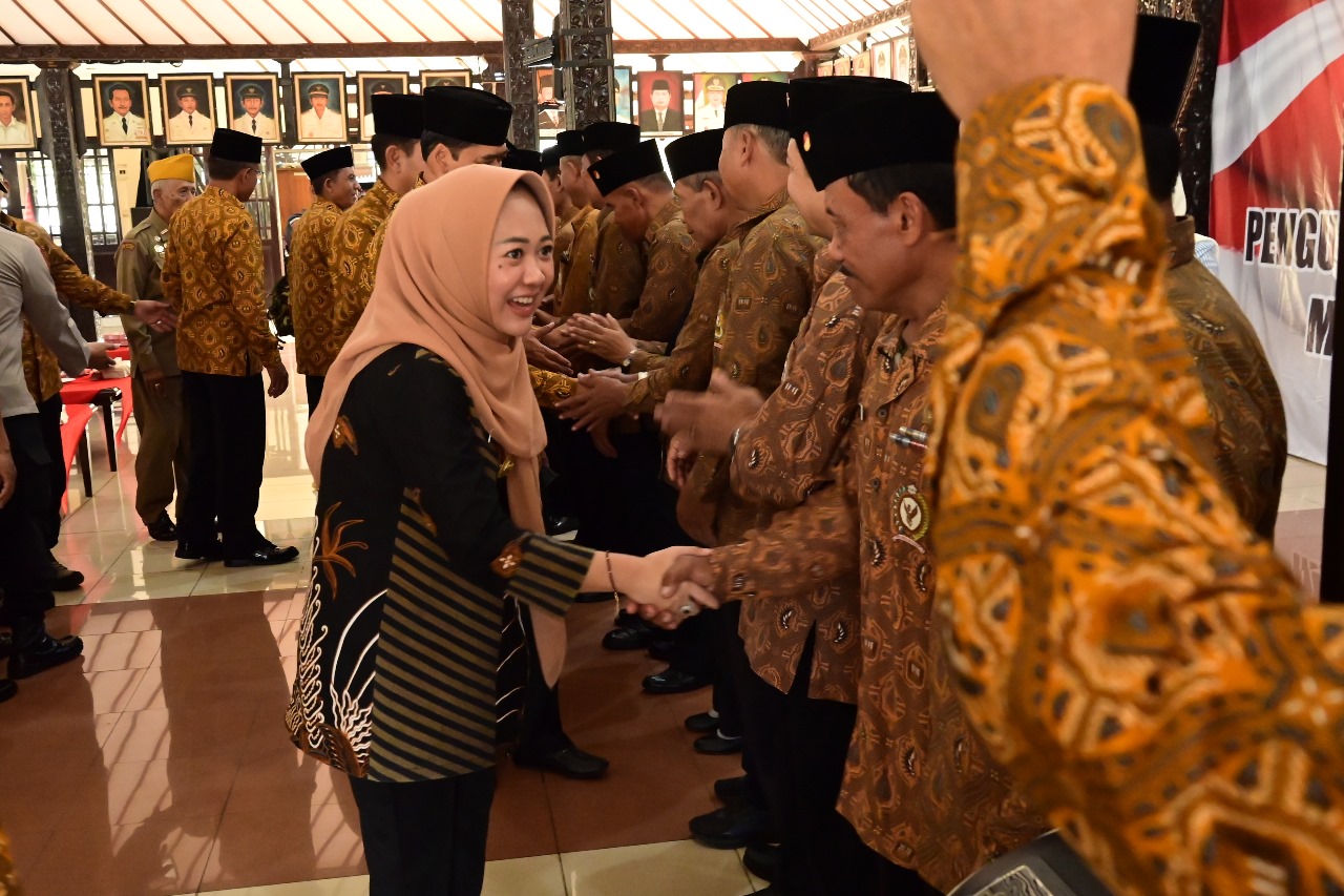 Bupati Purbalingga Dyah Hayuning Pratiwi (Tiwi) berharap Persatuan Purnawirawan dan Warakawuri TNI dan Polri (Pepabri) Cabang Purbalingga bisa secara aktif berkontribusi pada pembangunan di Purbalingga. Salah satunya dengan ikut membantu pemerintah dalam membangkitkan semangat nasionalisme di tengah masyarakat, khususnya kepada generasi muda agar tidak apatis kepada Pancasila dan UUD 1945