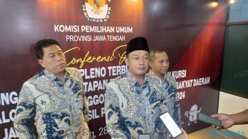 Komisi Pemilihan Umum (KPU) Provinsi Jawa Tengah telah menetapkan 120 calon legislatif (caleg) terpilih pada Pemilu 2024. Dari ratusan caleg tersebut, tujuh di antaranya berpotensi untuk diganti. Hal ini disampaikan oleh Ketua KPU Jateng, Handi Tri Ujiono, dalam acara Rapat Pleno Terbuka Perhitungan dan Penetapan Perolehan Jumlah Kursi dan Calon Terpilih Anggota DPRD Provinsi Jawa Tengah di Kantor KPU Jateng.