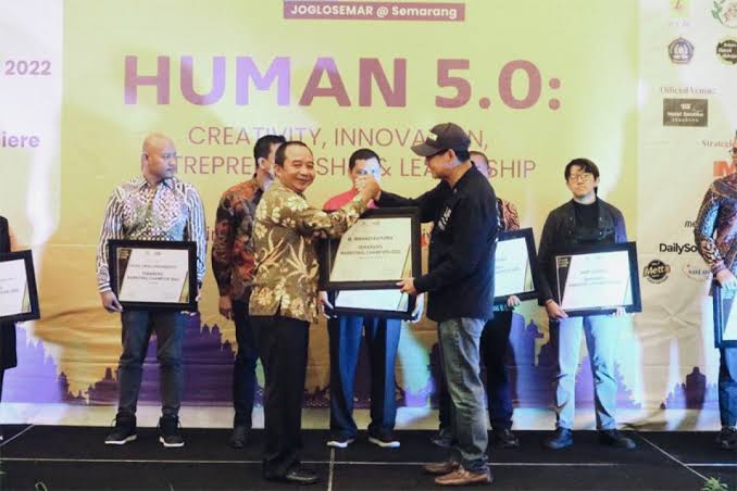 Penerimaan penghargaan
