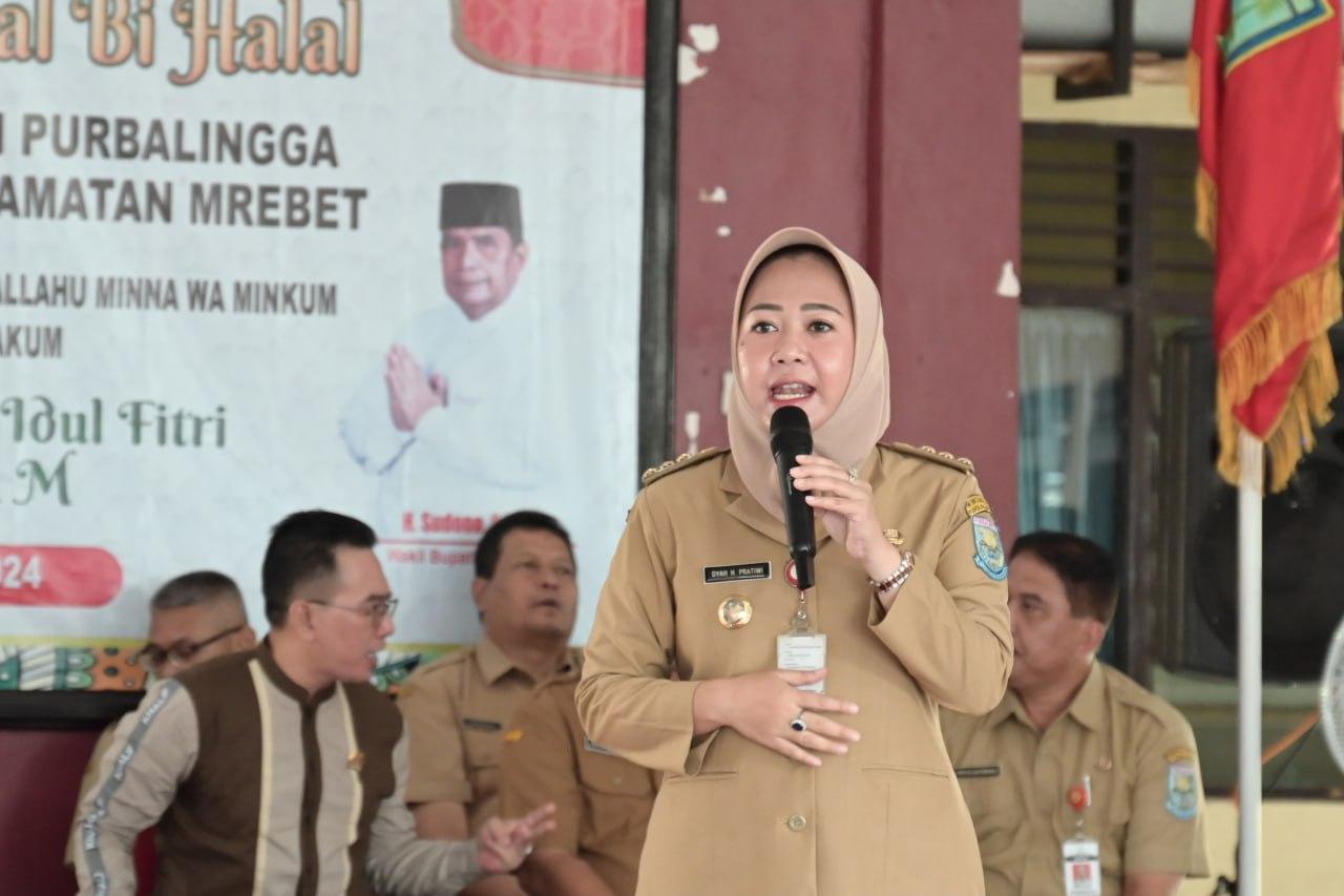Pemkab Purbalingga di bawah komando Bupati Dyah Hayuning Pratiwi) berkomitmen untuk terus mendorong desa-desa yang ada di Kecamatan Mrebet dan Bobotsari naik tingkat menjadi 'desa mandiri' dalam Indeks Desa Membangun (IDM).