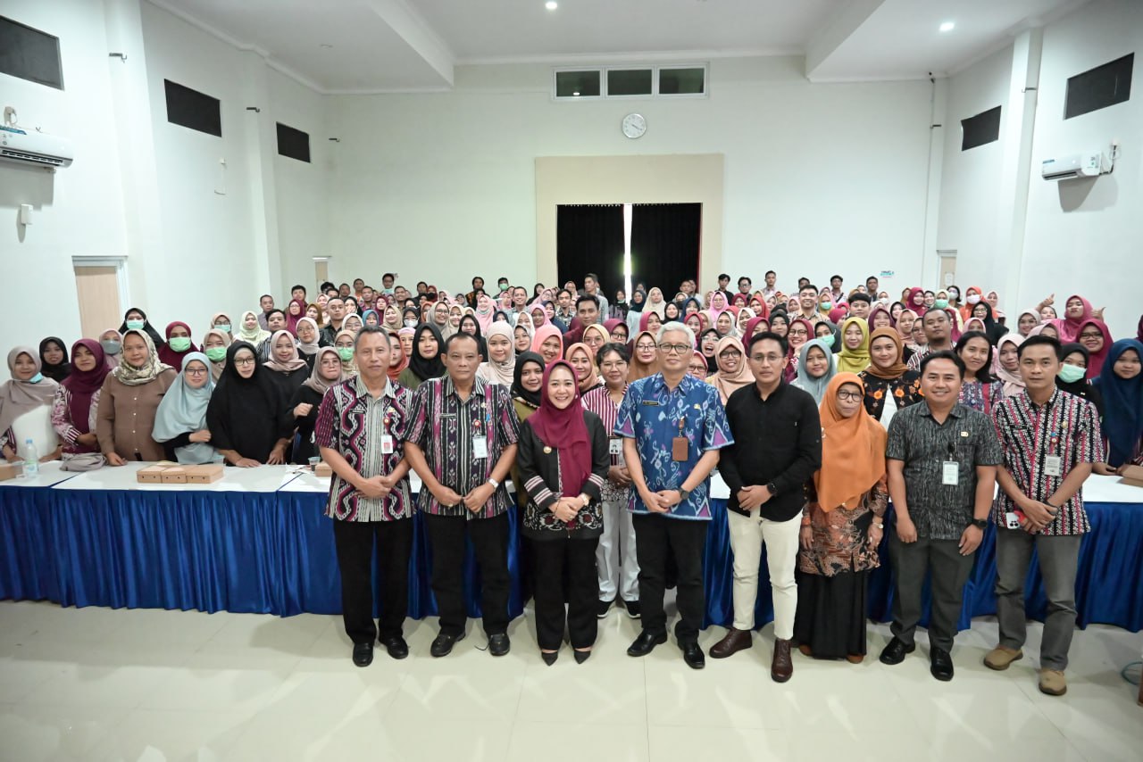 Bupati Tiwi : Setelah Diangkat, Kinerja PPPK Harus Lebih Baik Dibanding Honorer